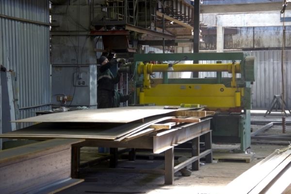 Резка (рубка) металла.jpg Резка (рубка) металла.jpg